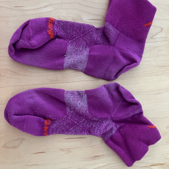 Women’s Darn Tough Medium Color-Block & Stripe Crew Socks - Pink, Blue, Purple - Picture 3 of 7